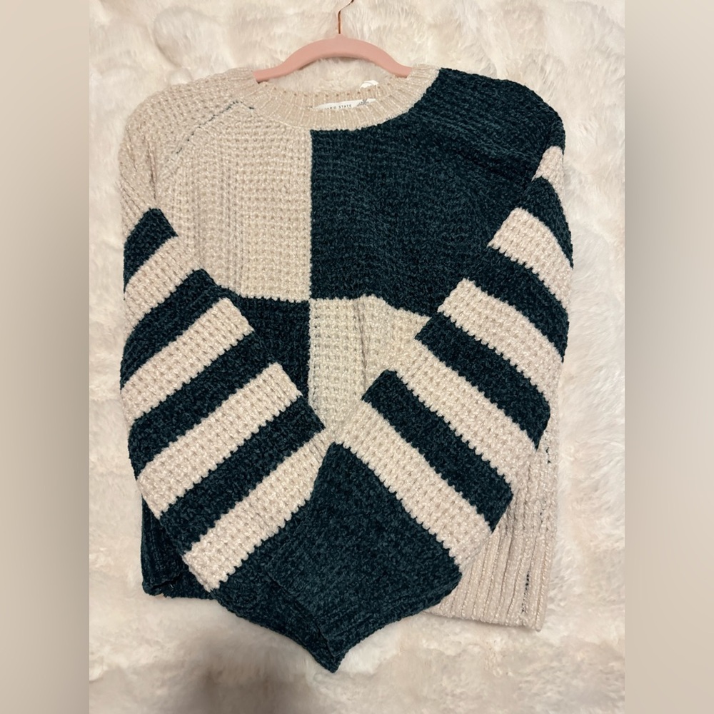 Altar’d State Sweater - Picture 2 of 4